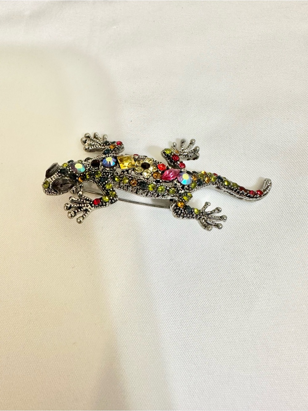 Silver-tone Rhinestone Multicolor Lizard Brooch - Picture 3 of 6